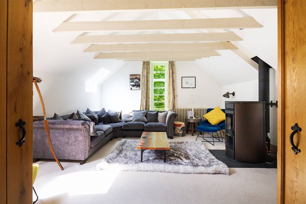 Property photo 2 of 30