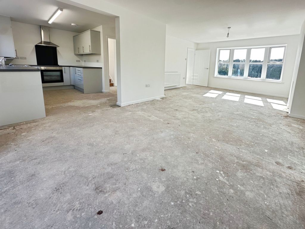 Property photo 3 of 17 Living Area