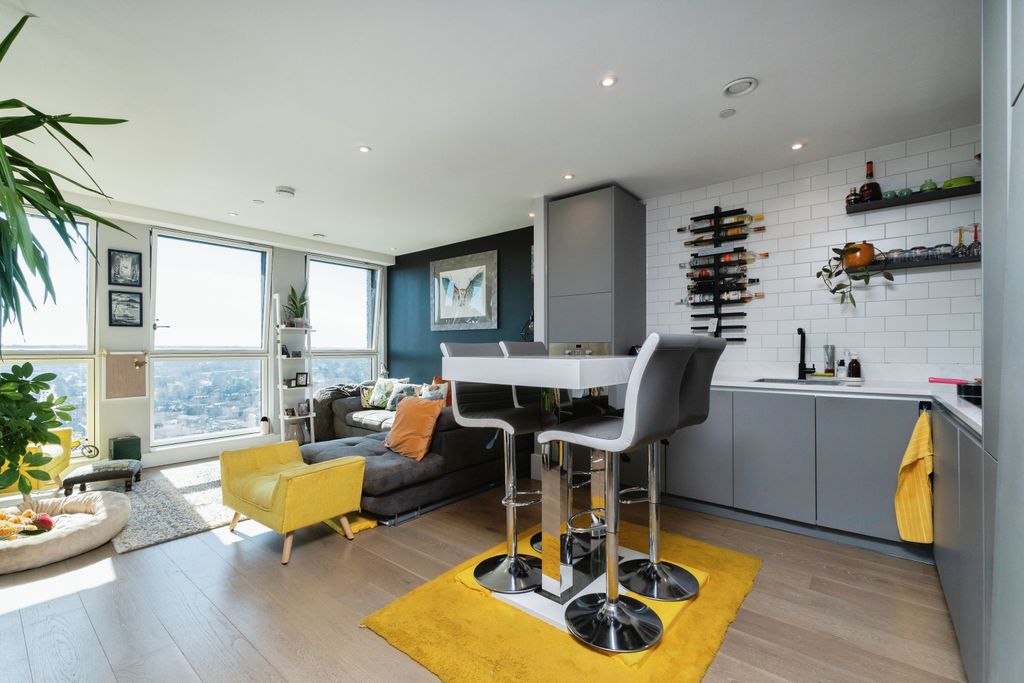 Property photo 3 of 17 Open Plan Living
