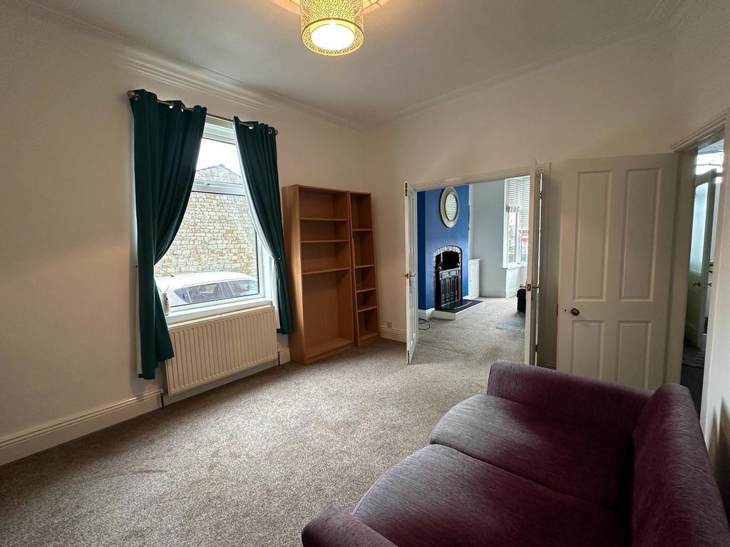Property photo 3 of 21