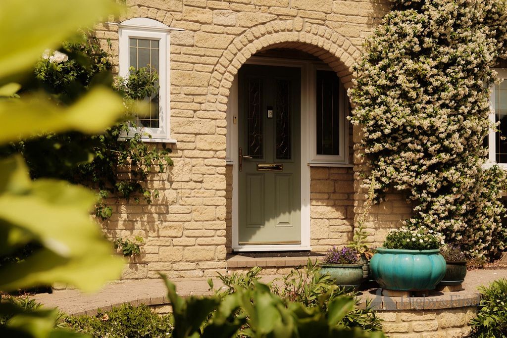 Property photo 2 of 31 2.Png