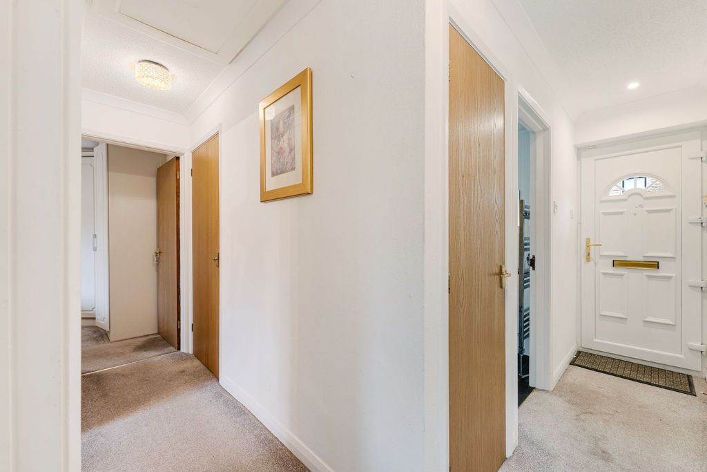 Property photo 3 of 18 Photograph 9