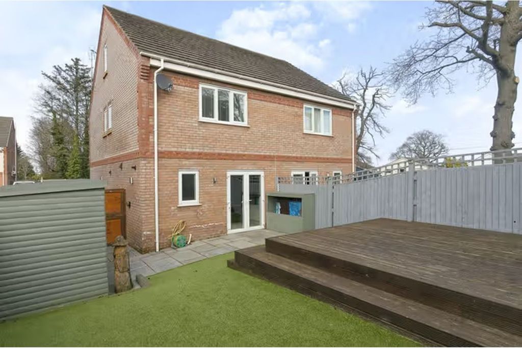 Property photo 2 of 15