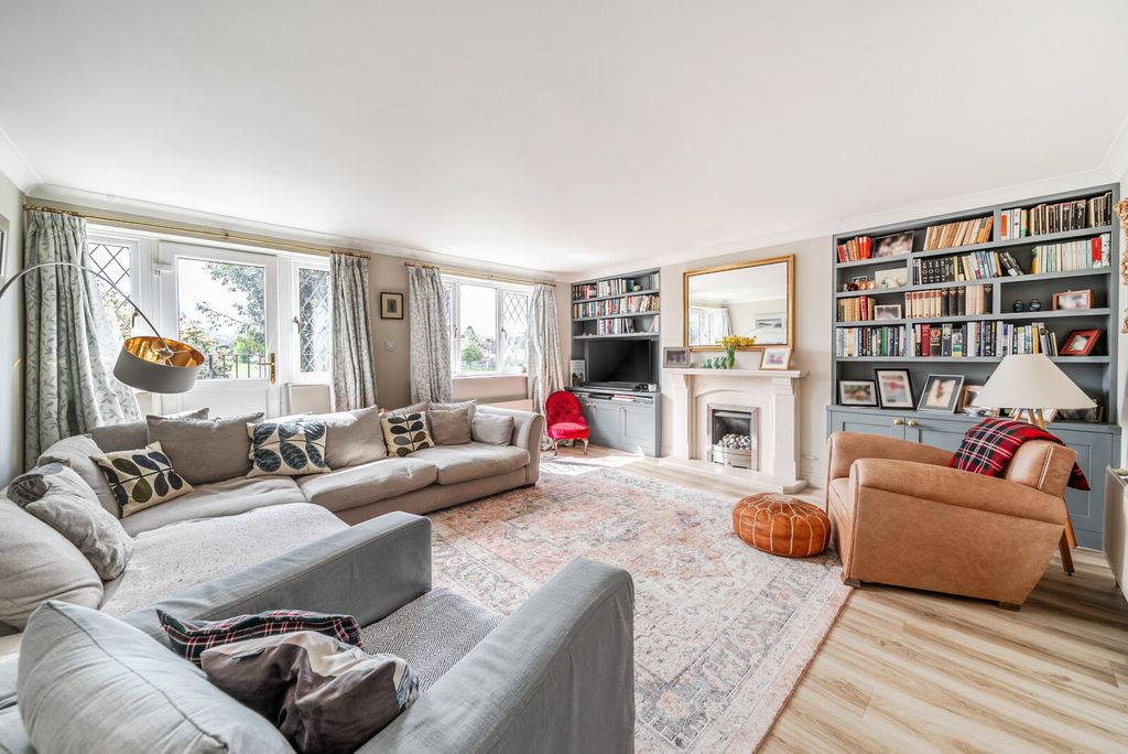 Property photo 3 of 15 1442421-20-69E0Ca...
