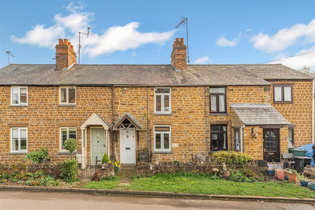 Property photo 1 of 12 21 Round Close Road, Adderbury-1.Jpg