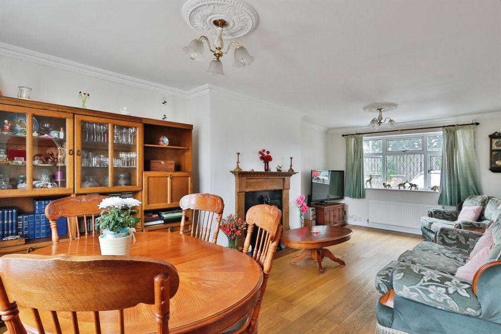 Property photo 3 of 17