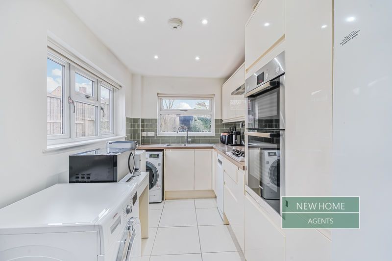 Property photo 3 of 17 Photo 1