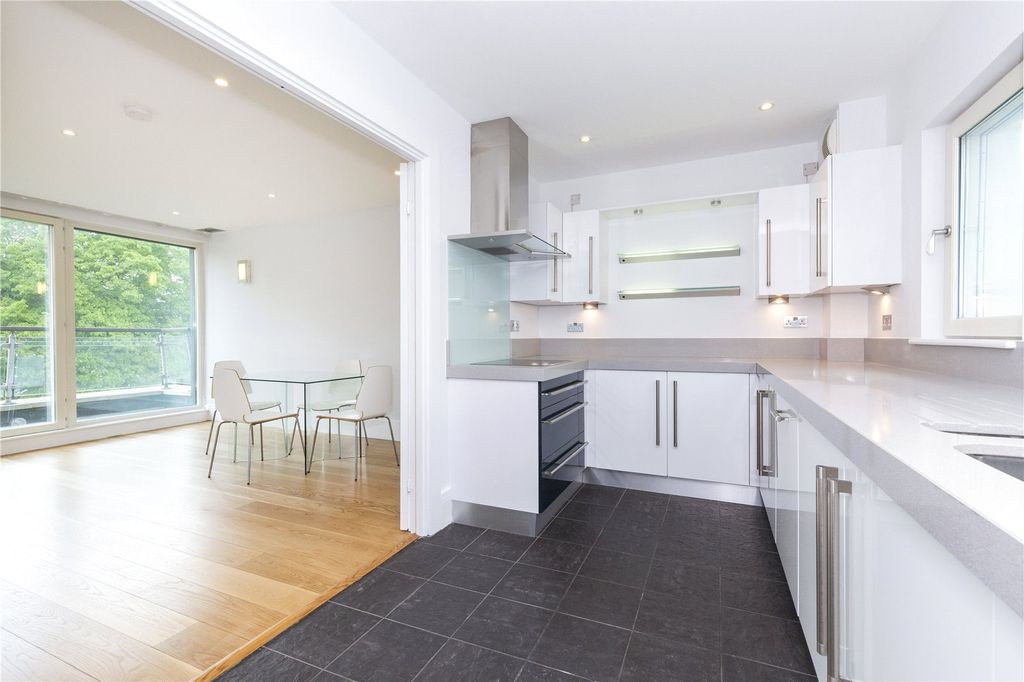 Property photo 1 of 18 Open Plan Living