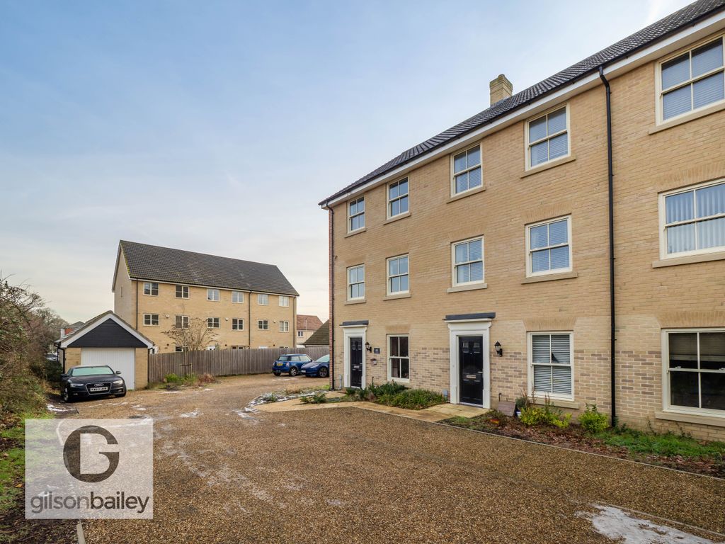 Property photo 1 of 14 5Petrelclose-46