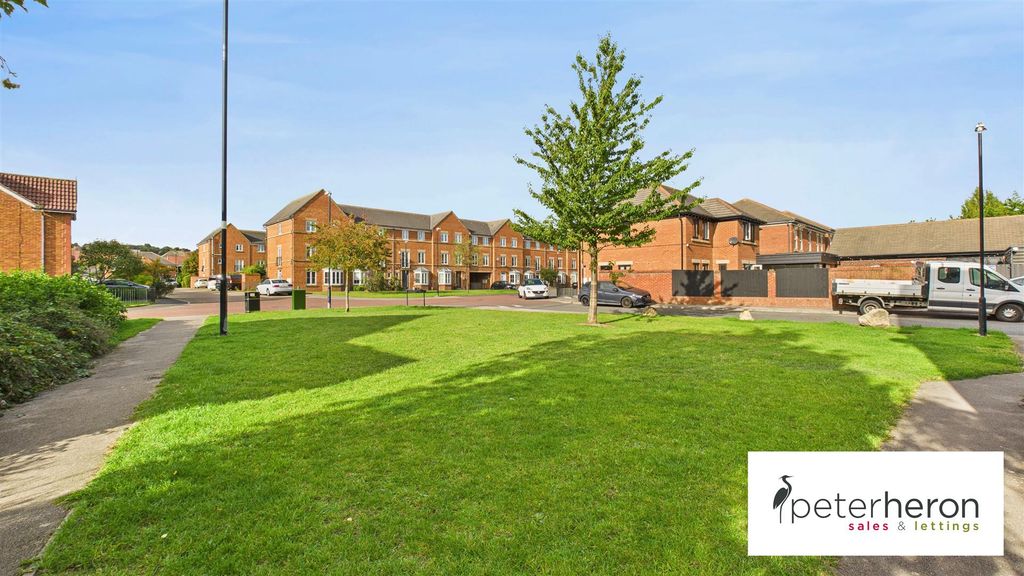 Property photo 2 of 22 Outside