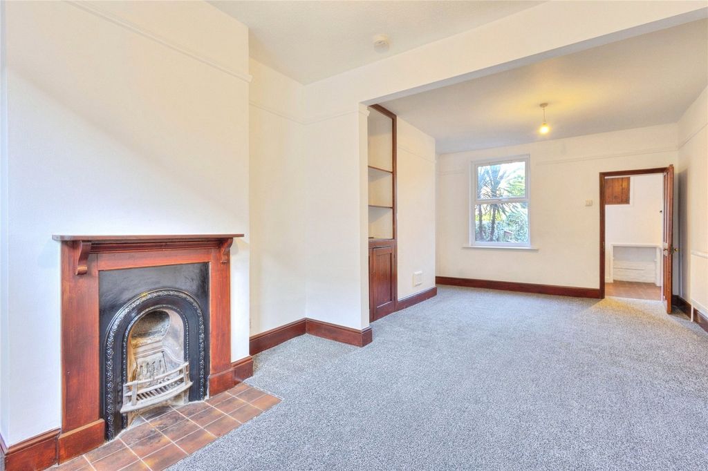 Property photo 2 of 16 Picture No. 10