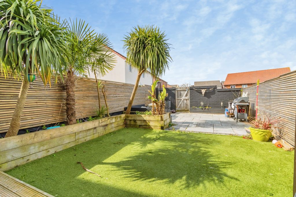 Property photo 3 of 20 Garden