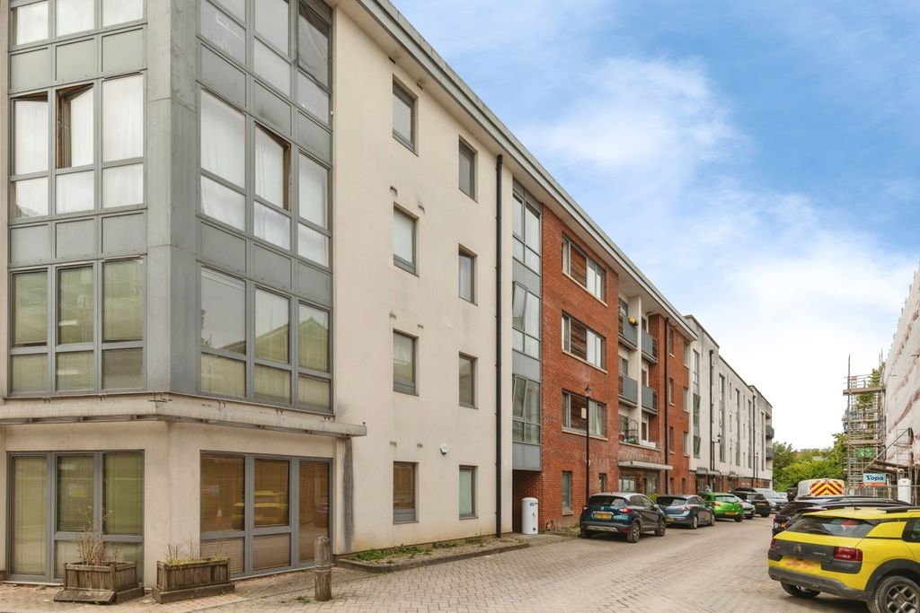 Property photo 1 of 12 Pbox-Img.Jpg