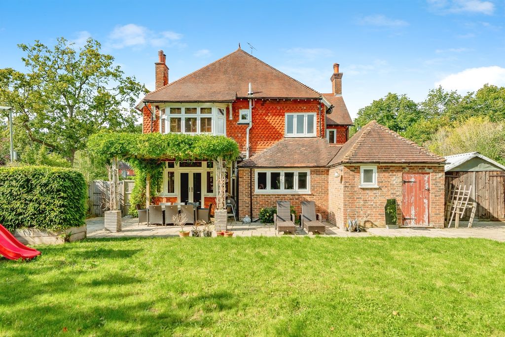 Property photo 2 of 12 Image