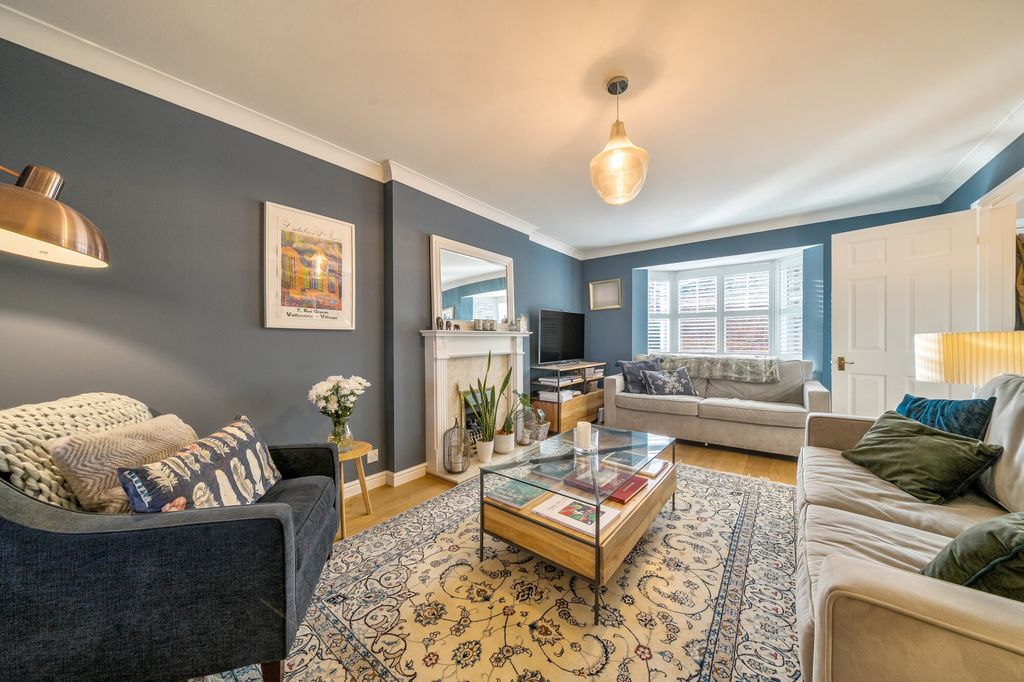 Property photo 3 of 16