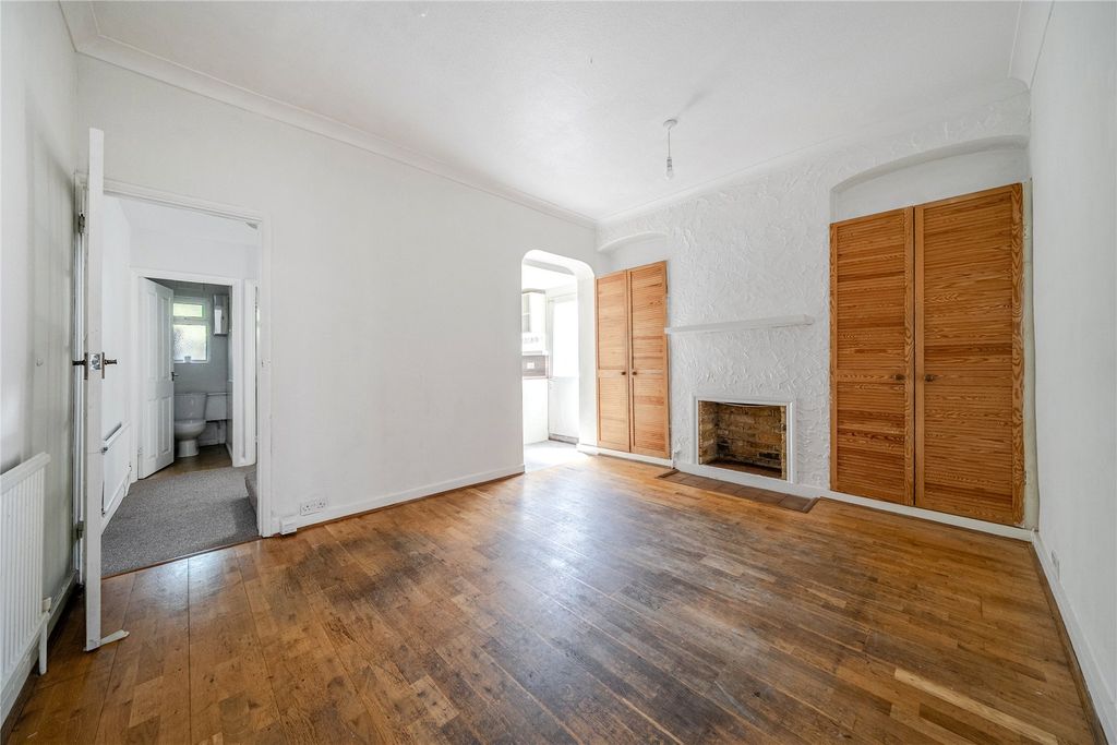 Property photo 2 of 17 Picture No. 23