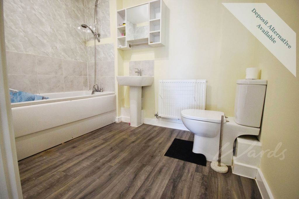 Property photo 3 of 8 Starboard Bathroom