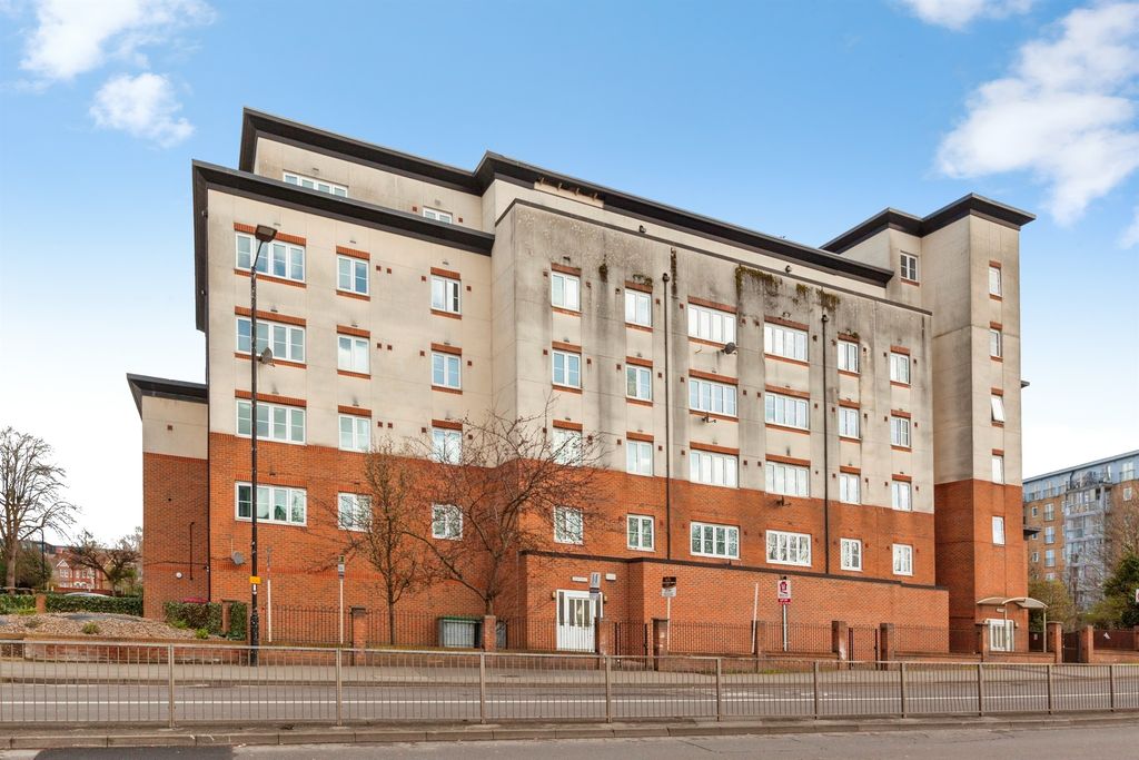 Property photo 1 of 10