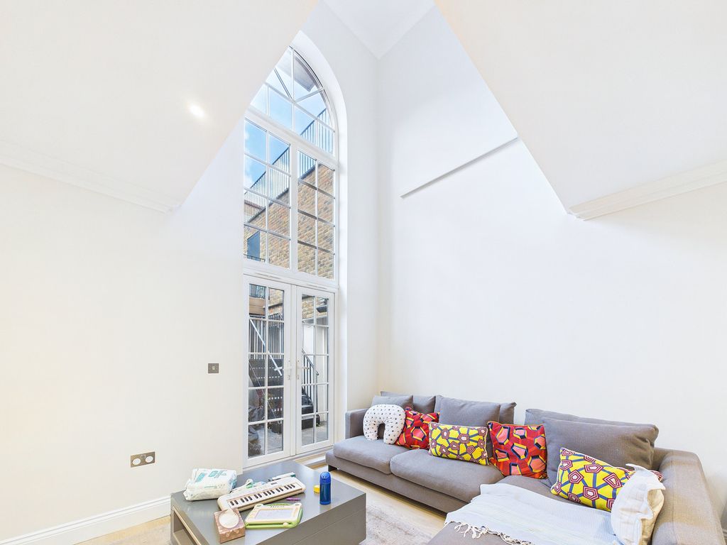 Property photo 2 of 32