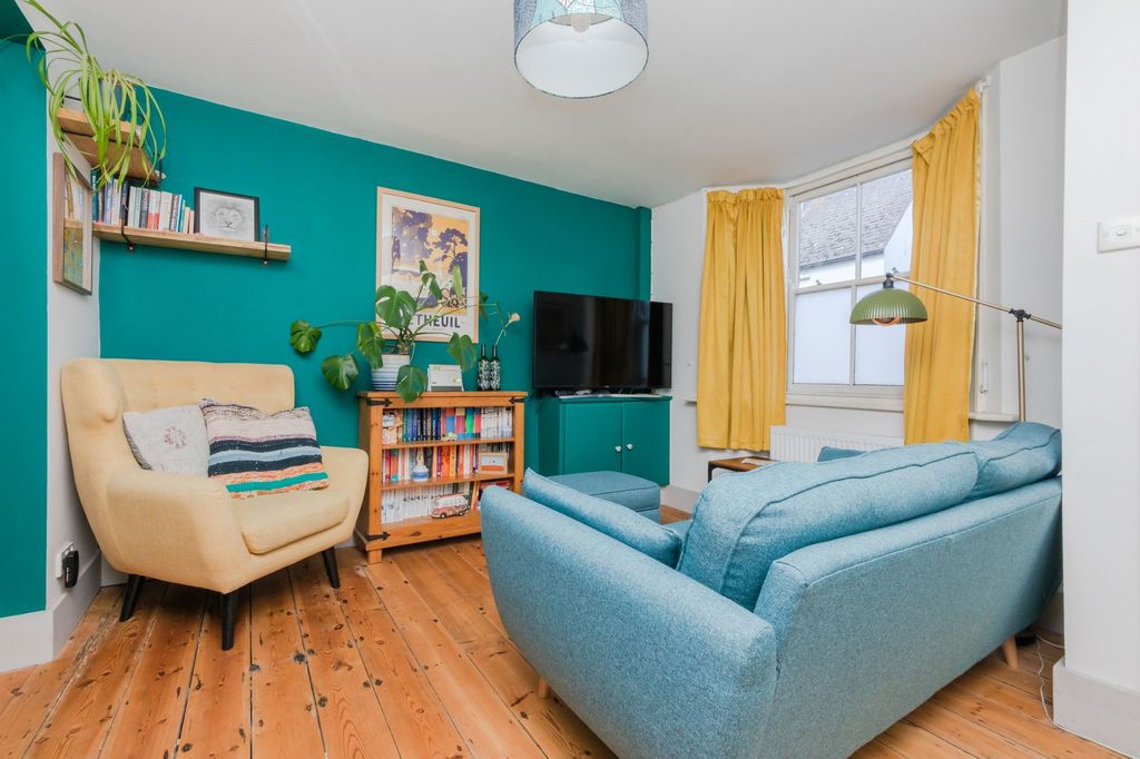Property photo 1 of 19