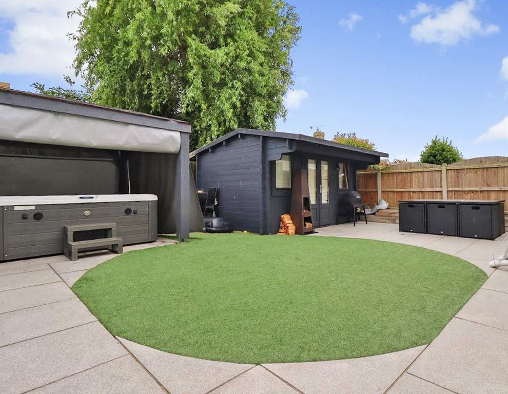 Property photo 1 of 14 Photo 1