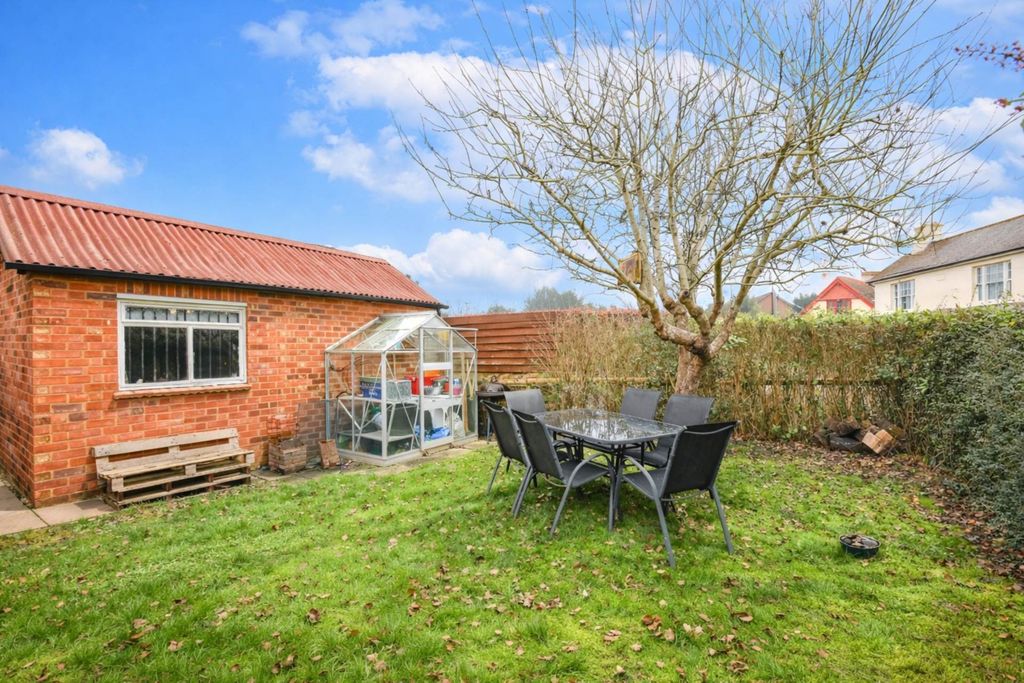 Property photo 2 of 22