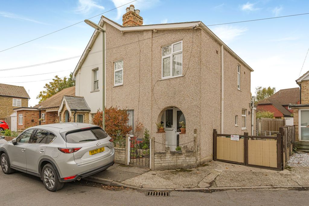 Property photo 1 of 12