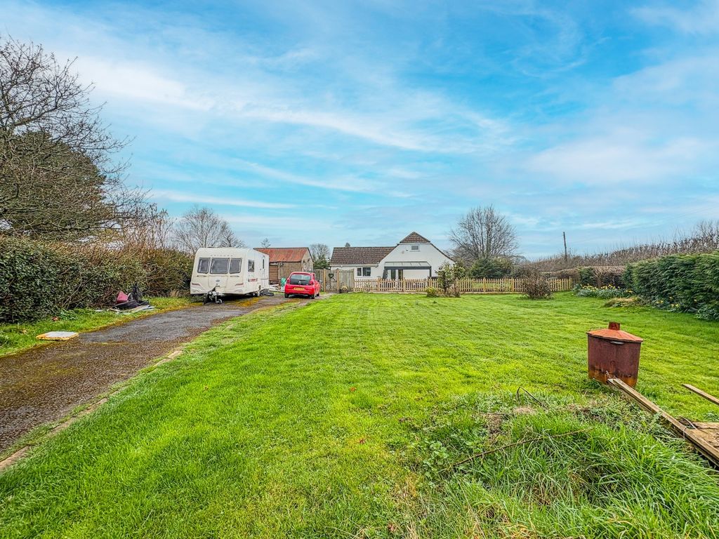 Property photo 1 of 26 4752601