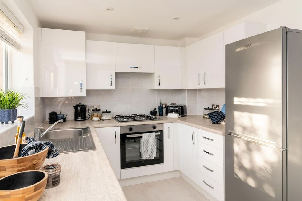 Property photo 3 of 4 Mayfield Example Kitchen
