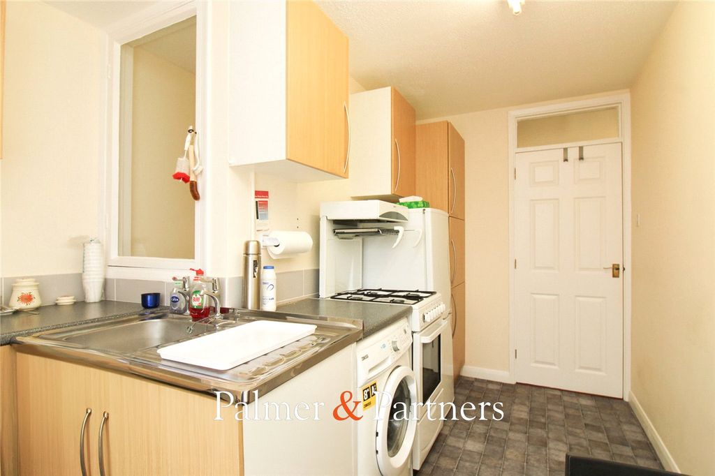 Property photo 2 of 14 Picture No. 19