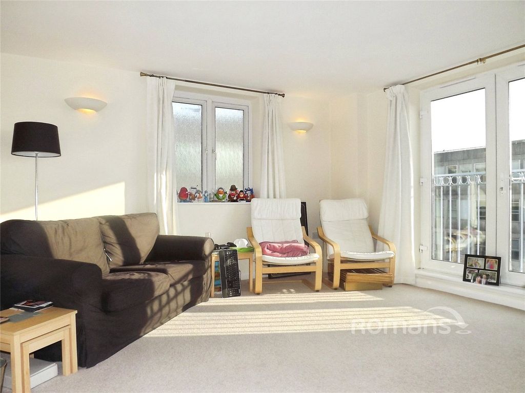 Property photo 3 of 5 Picture No. 05