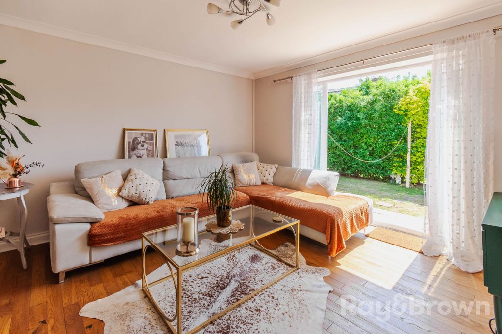 Property photo 2 of 47