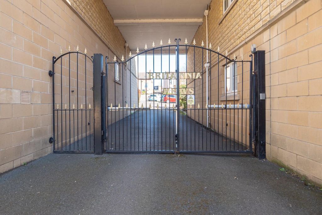Additional image 12 of 2 bed flat for saleBritannia Mews, Hough Side Road, Pudsey LS28