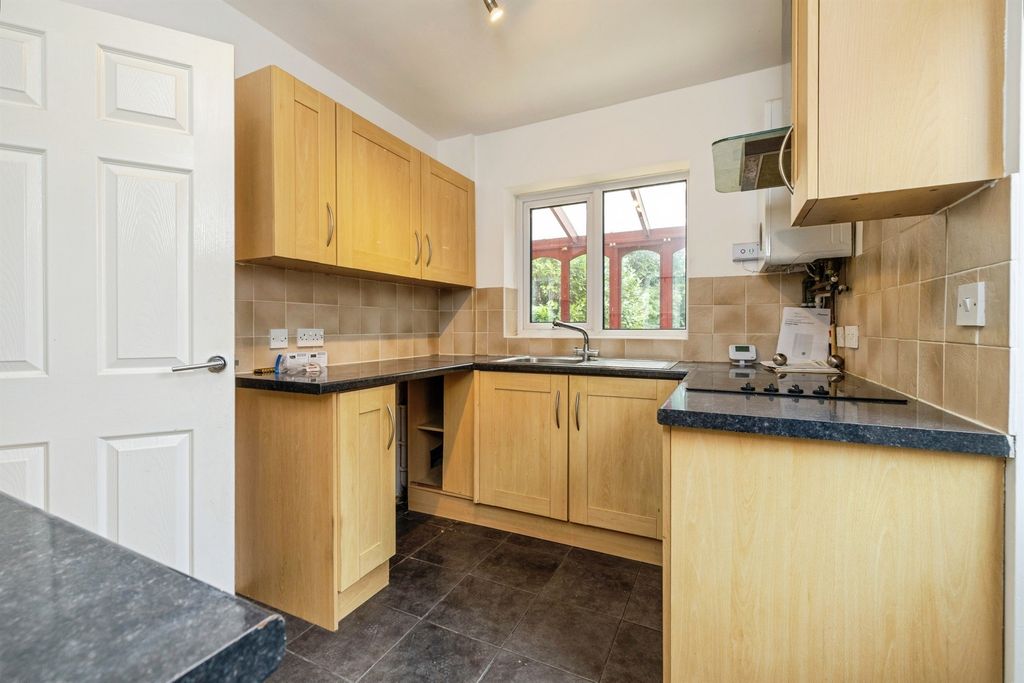 Property photo 3 of 16