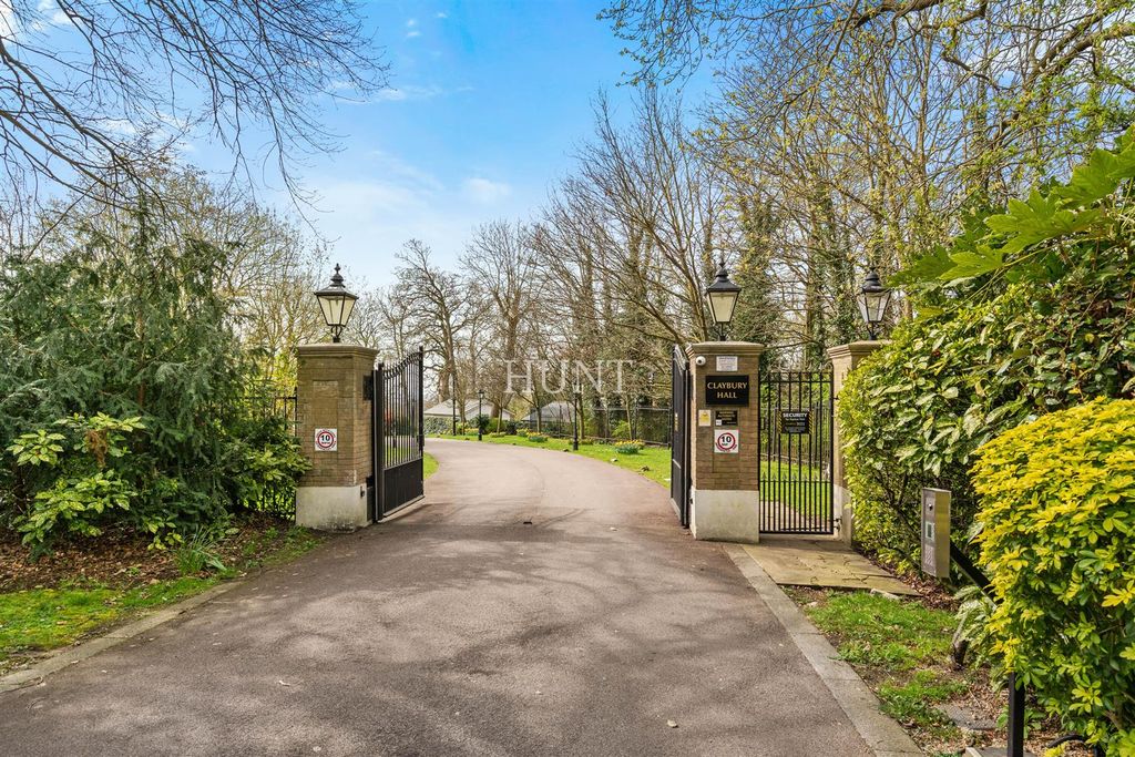 Additional image 48 of 4 bed flat for saleRegents Drive, Repton Park, Woodford Green, Essex IG8