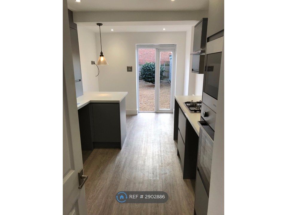 Property photo 2 of 35 Kitchen/Tv Snug