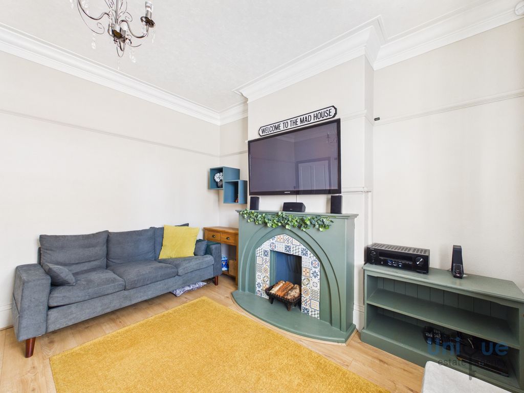 Property photo 3 of 25