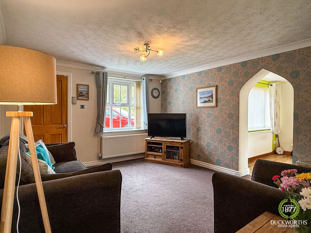 Property photo 2 of 19