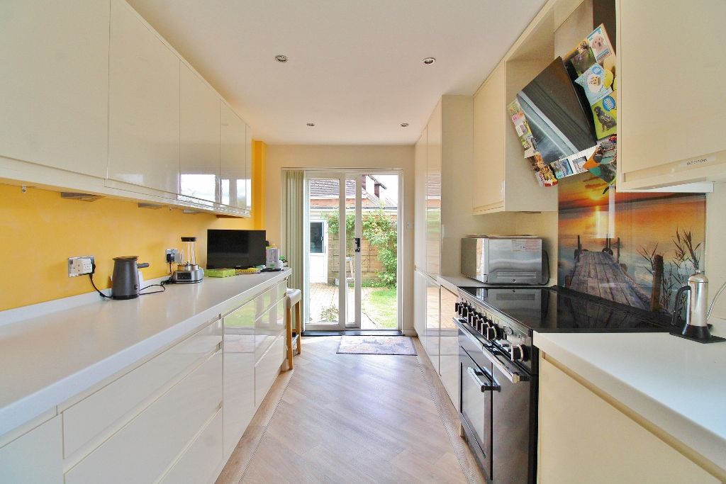 Property photo 2 of 31