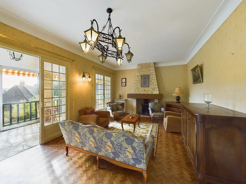 Property photo 2 of 15 F401Eb16Ccf30B08133643d13362303E_d32033Ec89_1920-Original