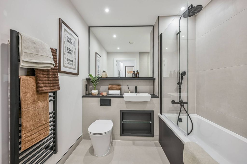 Property photo 3 of 23