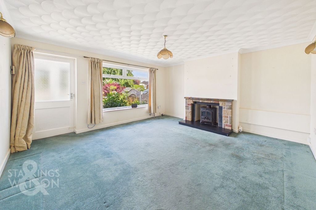 Property photo 2 of 25