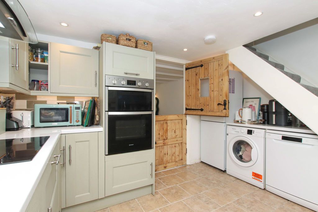 Property photo 2 of 14 Photo 10