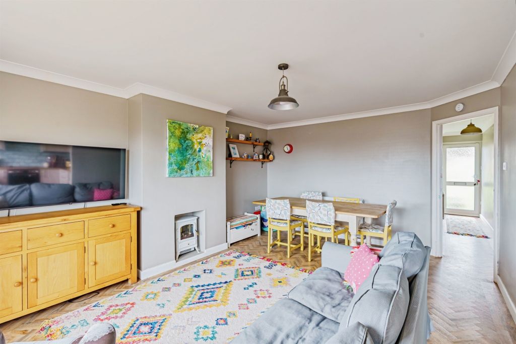 Property photo 2 of 22