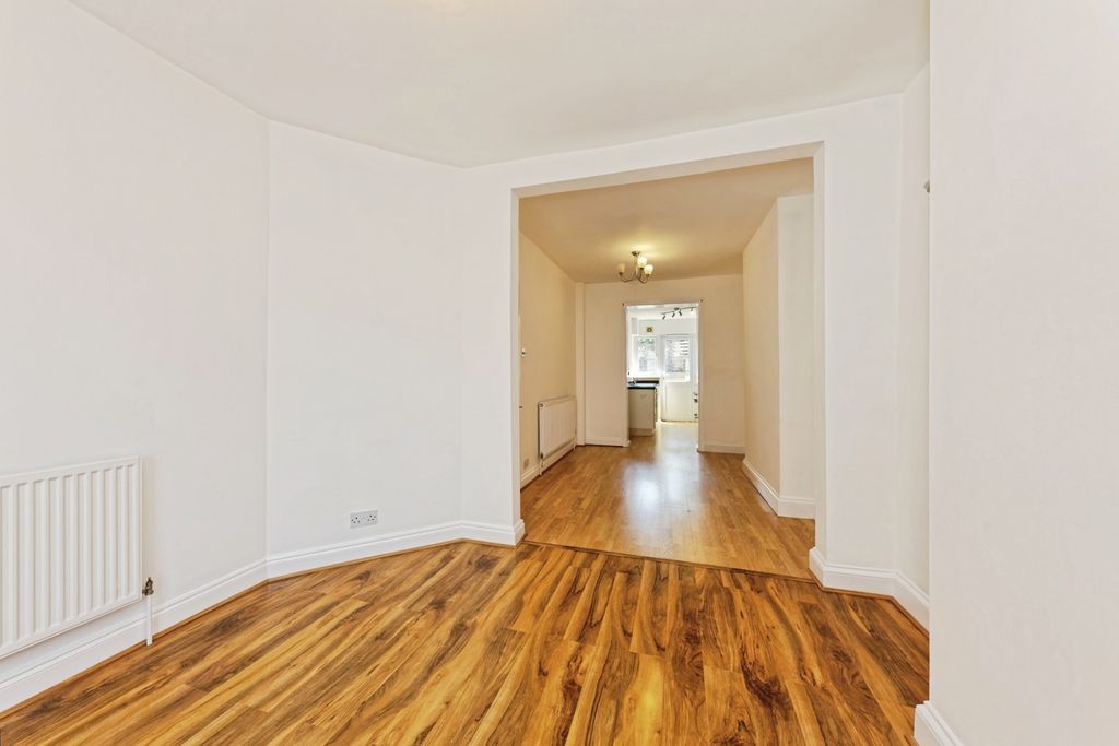 Property photo 2 of 20 Pbox-Img.Jpg