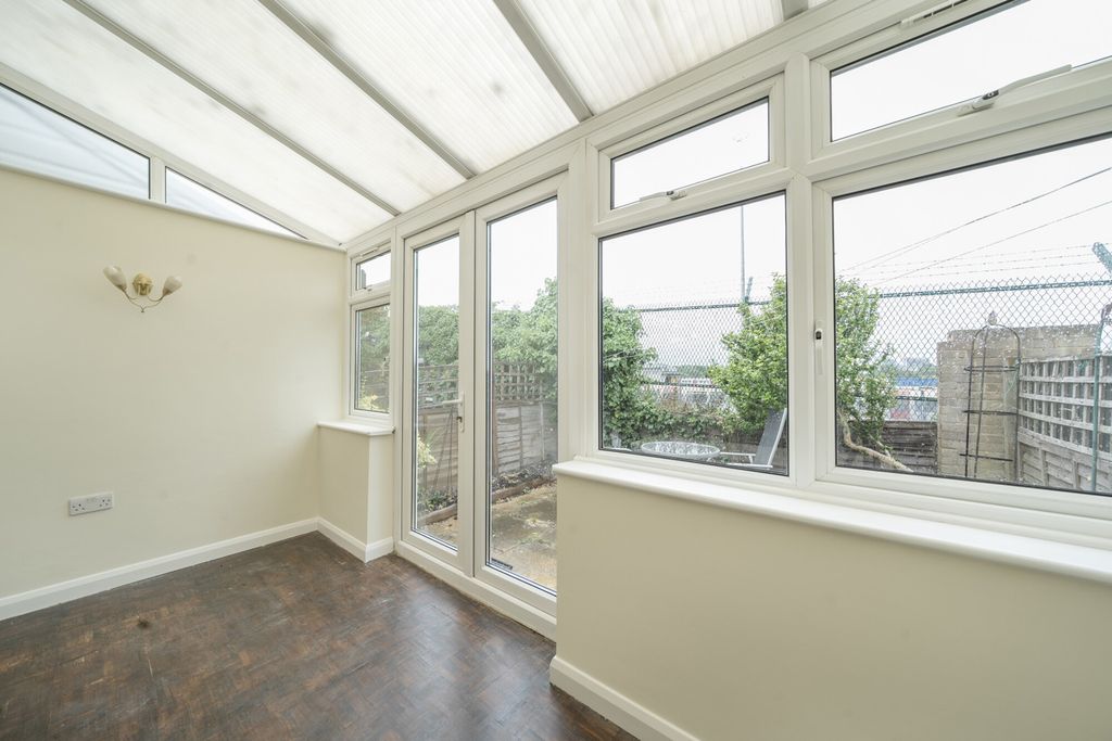 Property photo 3 of 18 1306193-4-68417d0...