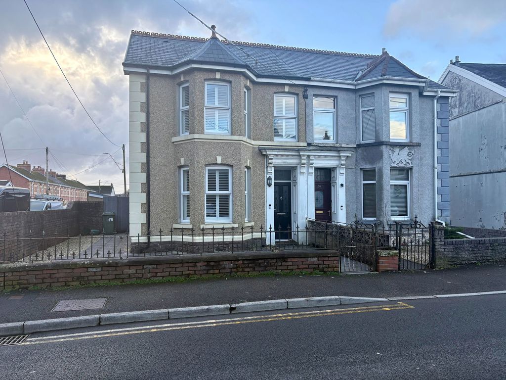 Property photo 1 of 22