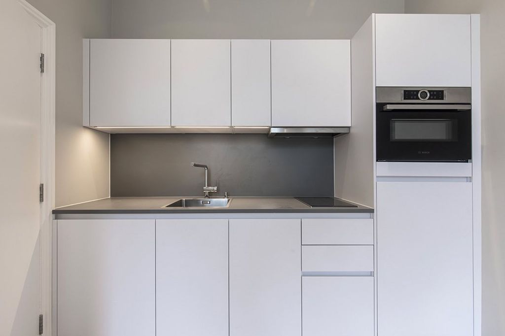Property photo 3 of 10 Kitchen