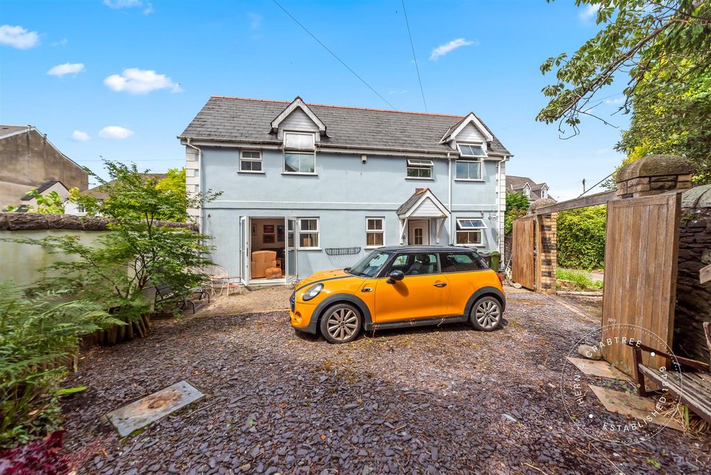 Property photo 1 of 26 Coach-House-Ely-Road-24.Jpg