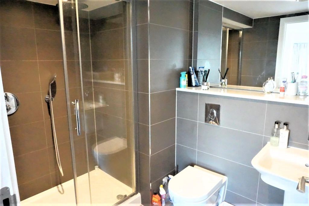 Additional image 10 of 2 bed flat for saleThe Waterside Apartments, Pavilion Road, West Bridgford NG2